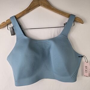 Victorias Secret featherweight max sports bra Size 38D